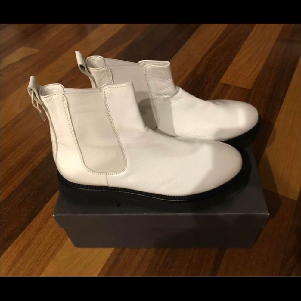 Lemare Patent Leather Chelsea Boots Size 38